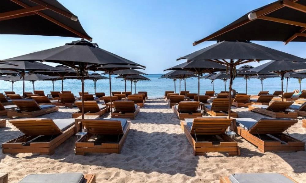Γώγος για τις παραλίες: Απόσταση μικρότερη του 1 μέτρου δημιουργεί πρόβλημα